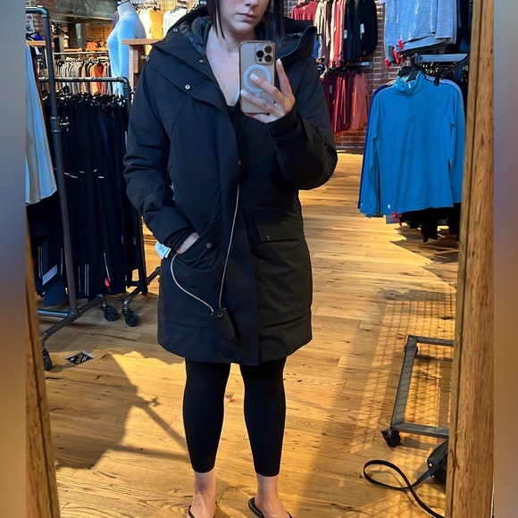 NWOT Houdini Insulated Fall In Women’s Parka Coat - True Black - Retail $700 - Picture 15 of 16